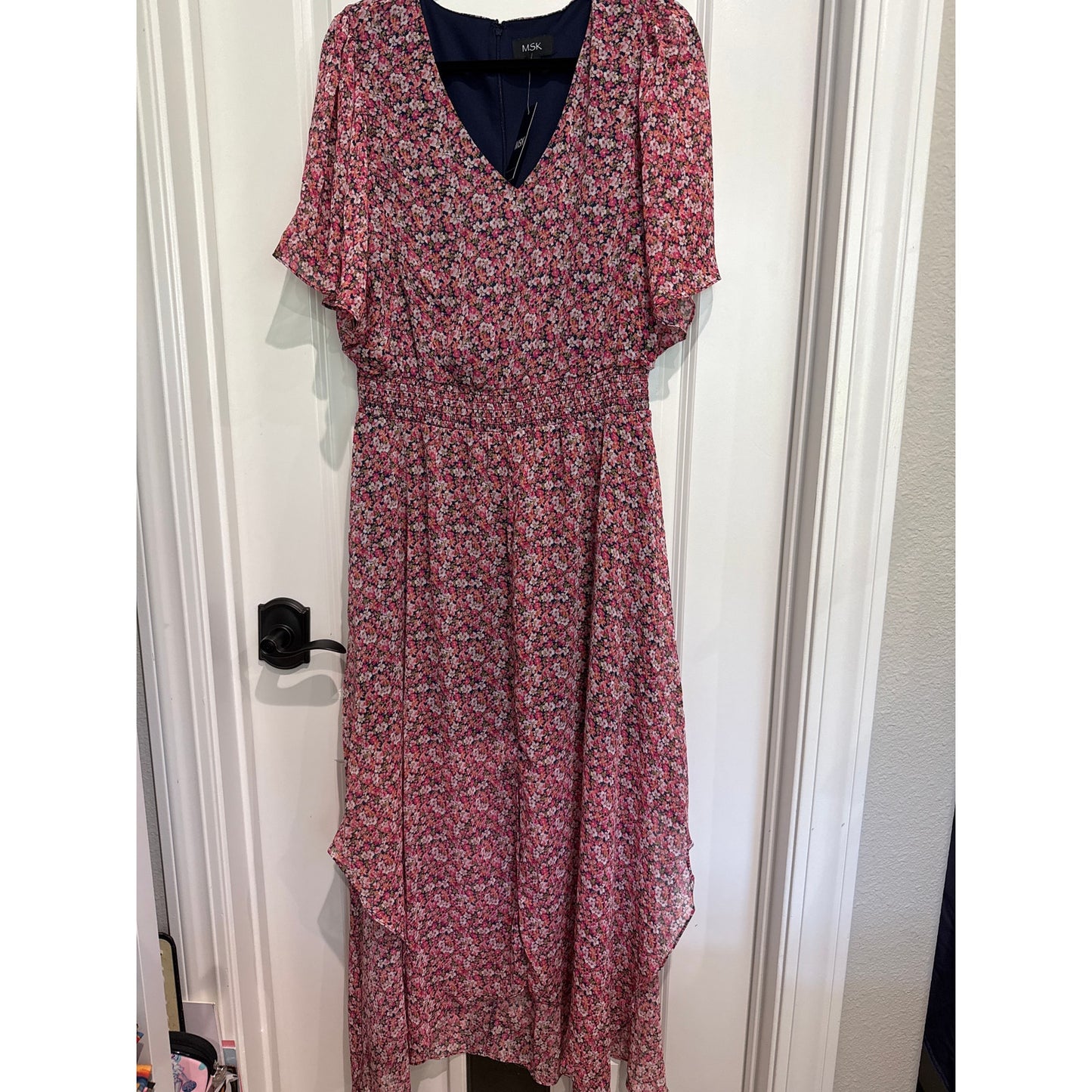 MSRP $99 MSK NWT MSK Floral Smocked Waist Flutter Sleeve Maxi Dress Size L